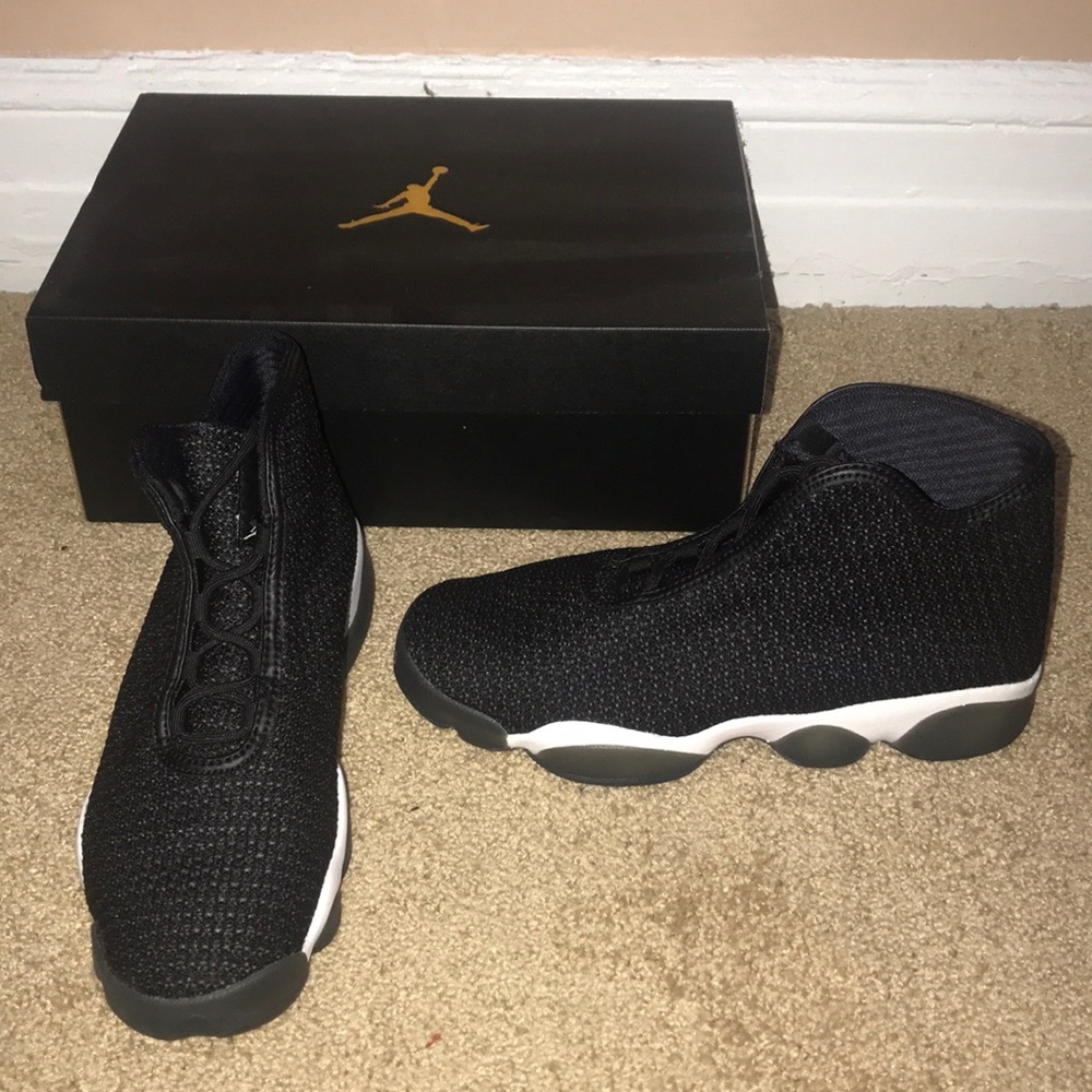 Jordan Horizon BG Sneakers